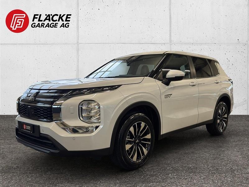 Weiss Neu 2025 Mitsubishi Outlander P-HEV Invite Kombi | CHF 53’000 (Etwas zu teuer) - Bild 1/4