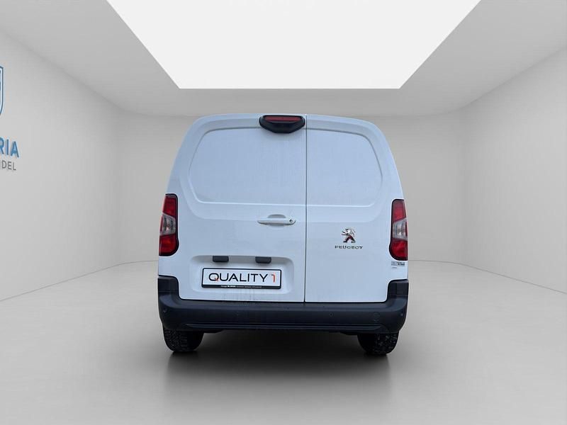 Gebraucht Peugeot Partner S 130 PS (95 kW) 2021 Van / Kleinbus