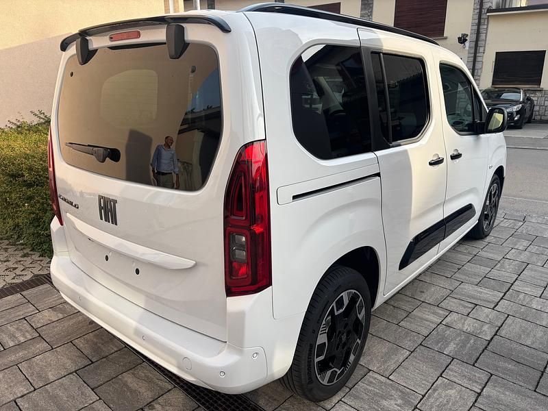 Neu Fiat e-Doblò Lounge 100 kW (136 PS) 2025 Van / Kleinbus