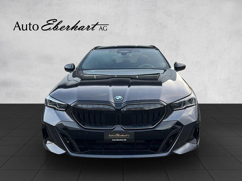 Gebraucht BMW 520 M Sport 208 PS (152 kW) 2024 Kombi