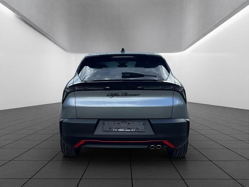 Neu Alfa Romeo Junior Edizione Speciale 136 PS (100 kW) 2025 SUV