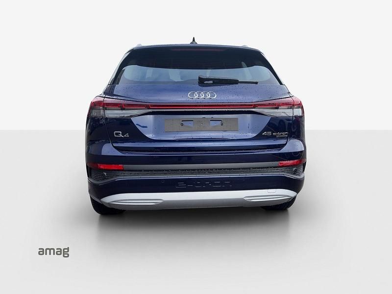 Neu Audi Q4 e-tron Attraction 210 kW (286 PS) 2026 Navarrablau metallic SUV