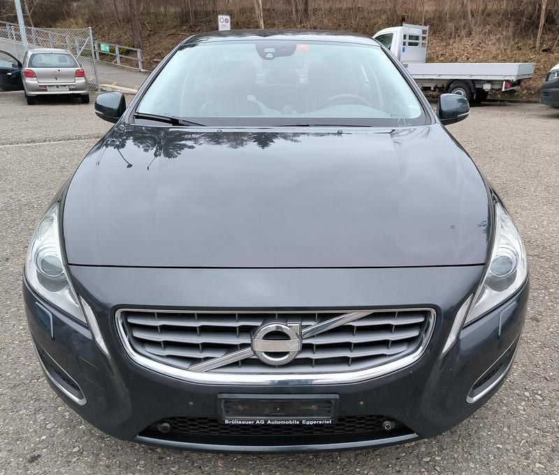 Gebraucht 2010 Volvo S60 Momentum Limousine | CHF 4’190 - Bild 1/4