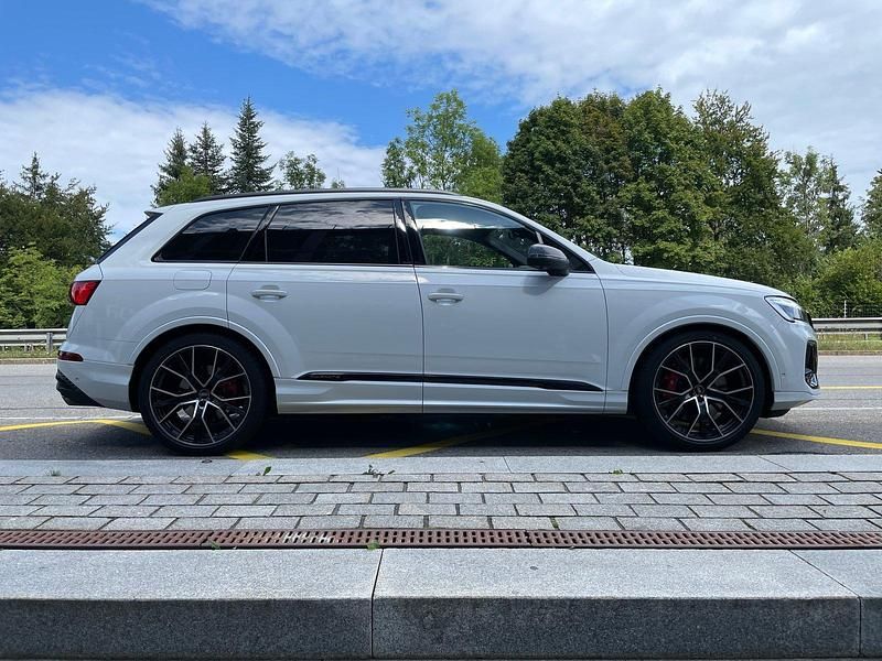 Neu Audi SQ7 Ambiente 507 PS (372 kW) 2026 SUV