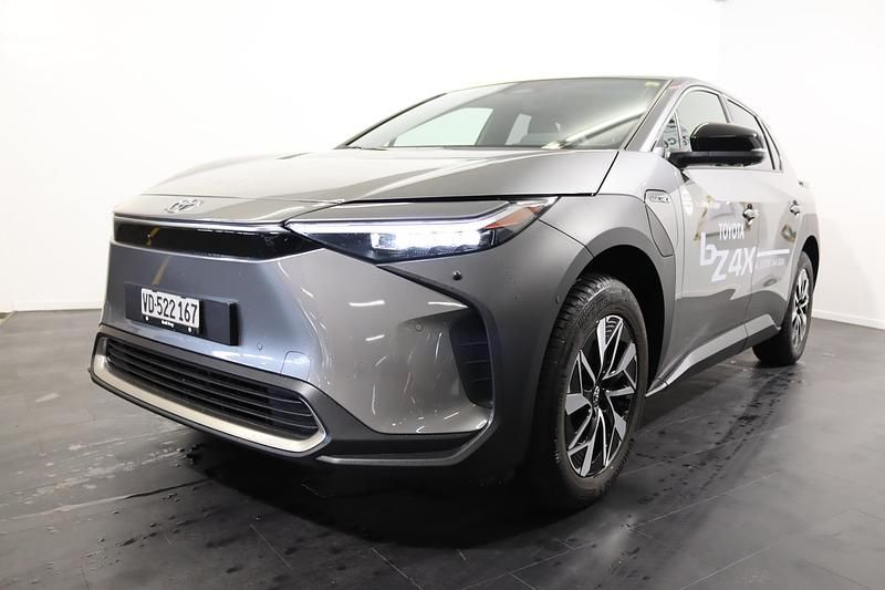 Grau Gebraucht 2022 Toyota bZ4X Premium SUV | CHF 25’200 - Bild 1/4