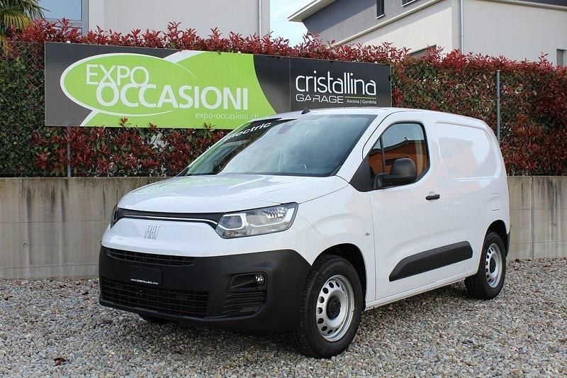 Gebraucht Fiat e-Doblò 100 kW (136 PS) 2024 Van / Kleinbus