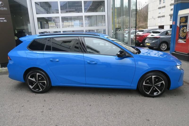 Gebraucht Opel Astra Edition 131 PS (96 kW) 2025 Blau Kombi