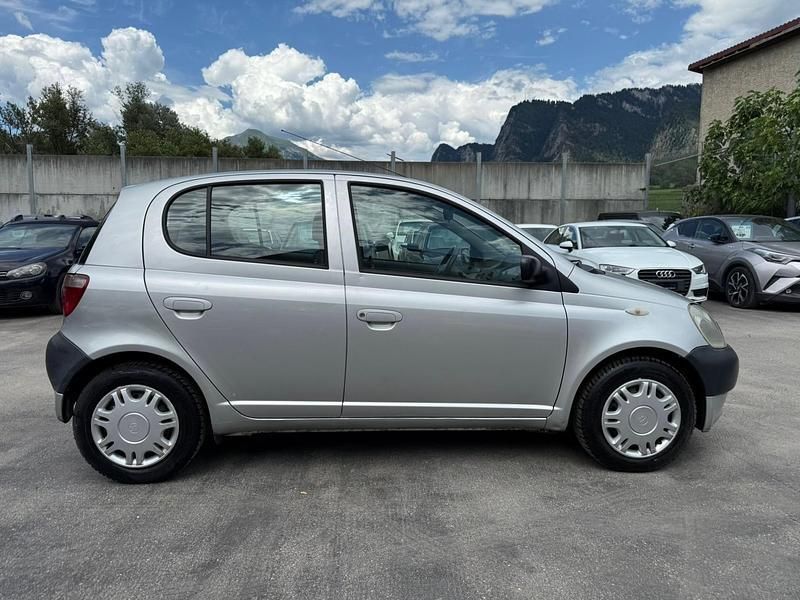 Gebraucht Toyota Yaris Terra 68 PS (50 kW) 2003