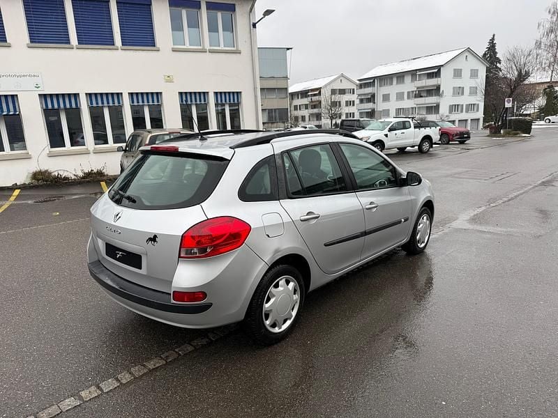 Gebraucht Renault Clio II Dynamique 101 PS (74 kW) 2009