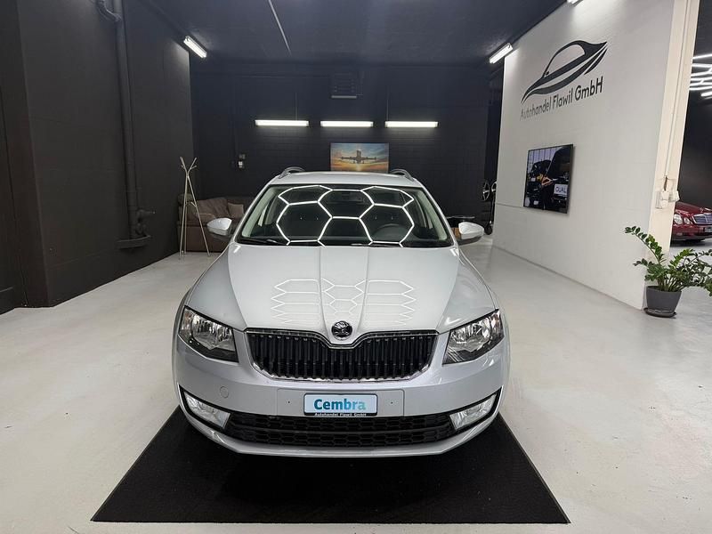 Gebraucht Skoda Octavia Ambition 184 PS (135 kW) 2016 Kleinwagen