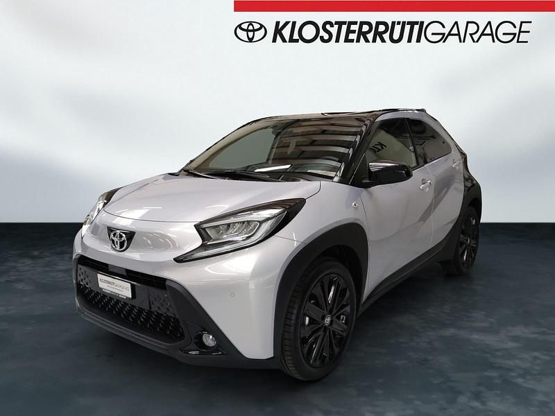 Neu Toyota Aygo X Edition 72 PS (52 kW) 2025 Silber SUV