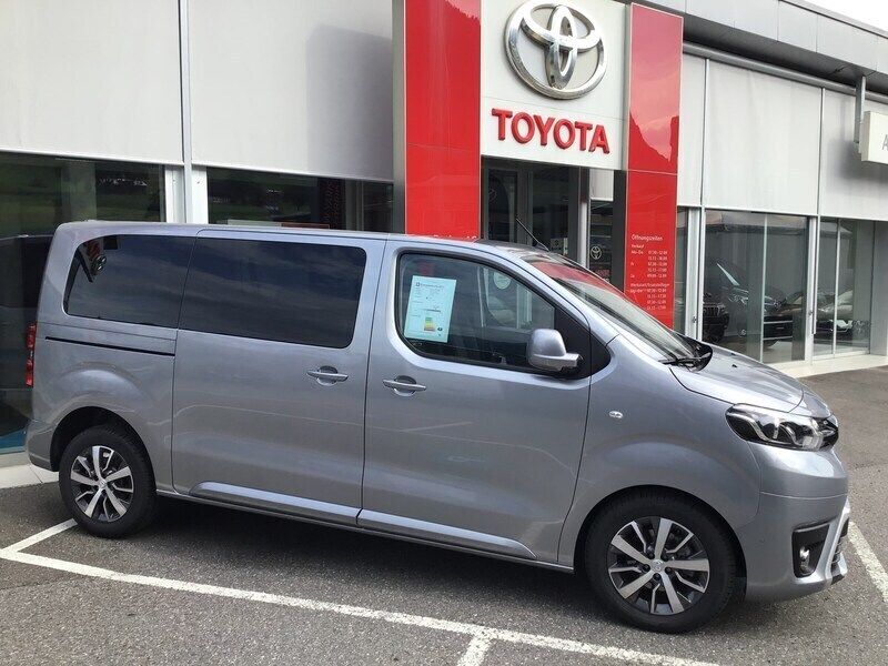 Silber Gebraucht 2023 Toyota Proace Verso Trend Kombi | CHF 54’400 - Bild 1/4
