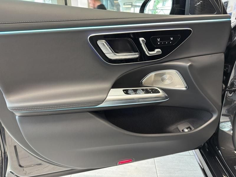 Neu Mercedes E220 197 PS (144 kW) 2026 Grau Kombi