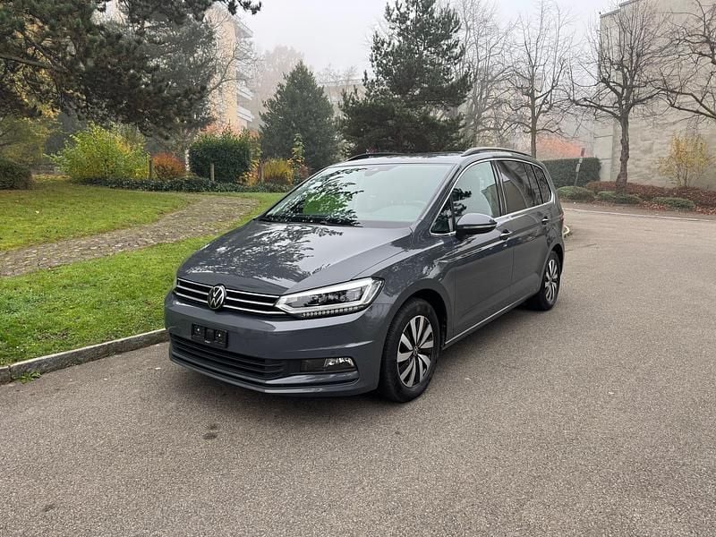 Gebraucht 2023 VW Touran Comfortline Van / Kleinbus | CHF 26’900 (Guter Preis) - Bild 1/4