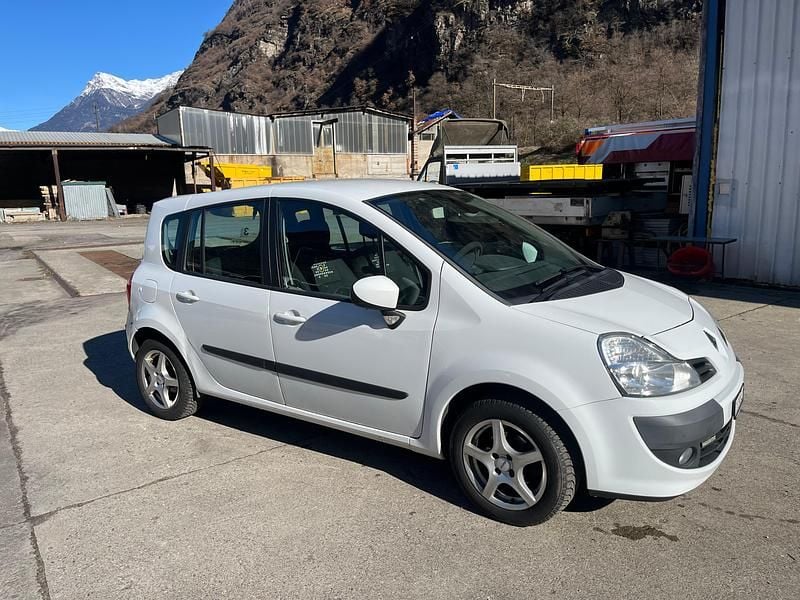 Gebraucht Renault Modus Expression 103 PS (75 kW) 2012 Van / Kleinbus