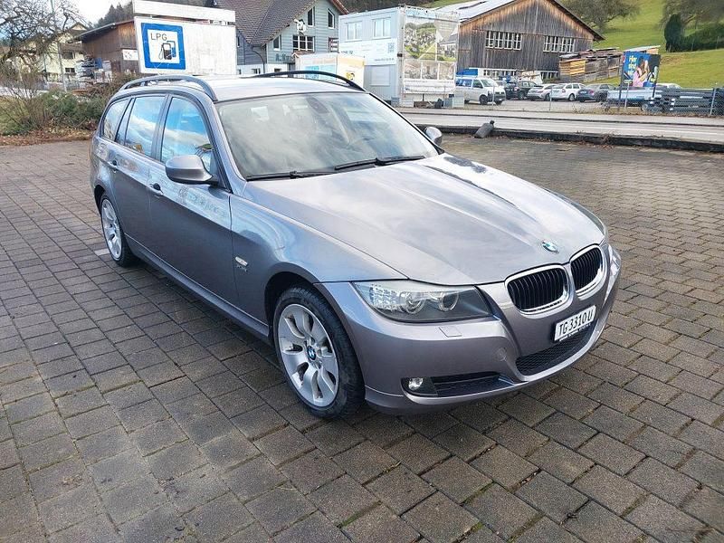 Gebraucht BMW 320 Comfort Edition 177 PS (130 kW) 2008 Kombi