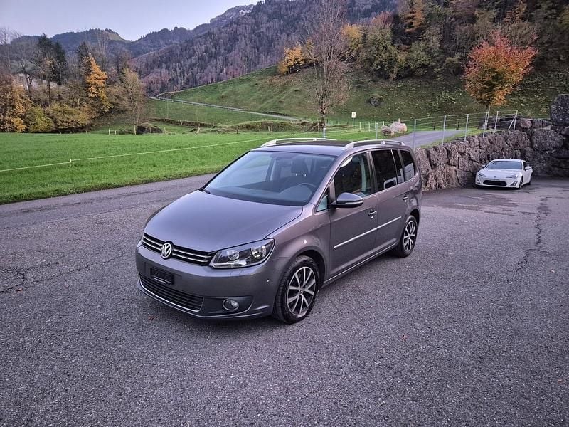 Gebraucht 2011 VW Touran Highline Van / Kleinbus | CHF 6’500 (Etwas zu teuer) - Bild 1/4