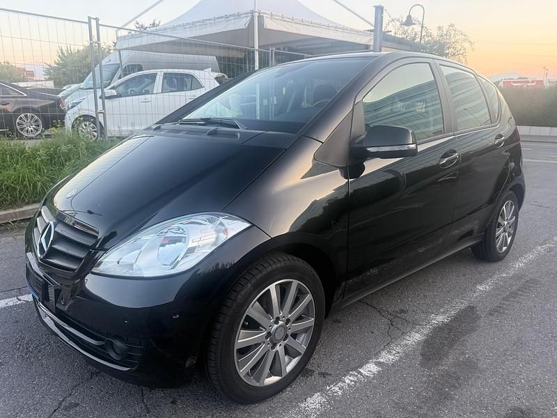 Gebraucht Mercedes A160 Avantgarde 95 PS (69 kW) 2012