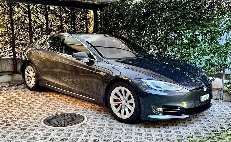 Gebraucht 2016 Tesla Model S Performance Kleinwagen | CHF 27’700 (Teuer) - Bild 1/4