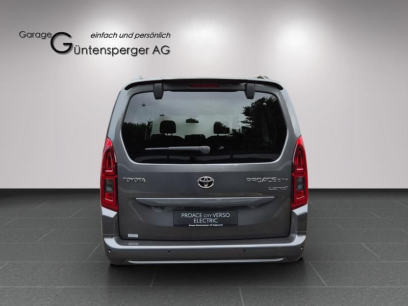 Gebraucht Toyota Proace Verso City 100 kW (136 PS) 2023 Grau Kombi