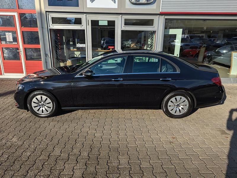 Gebraucht Mercedes E220 194 PS (142 kW) 2018 Kombi