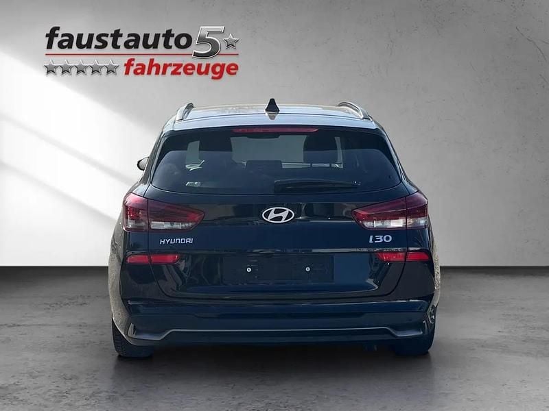 Gebraucht Hyundai i30 140 PS (102 kW) 2026 Schwarz Kombi