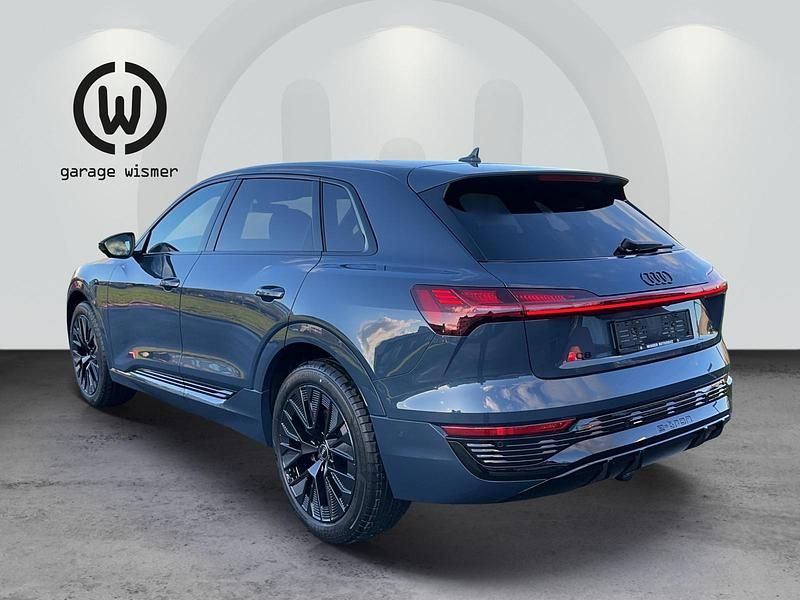 Gebraucht Audi Q8 e-tron S-Line 250 kW (340 PS) 2023 Blau SUV