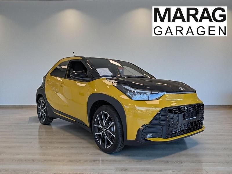 Neu Toyota Aygo X Sport 116 PS (85 kW) 2025 Gelb SUV