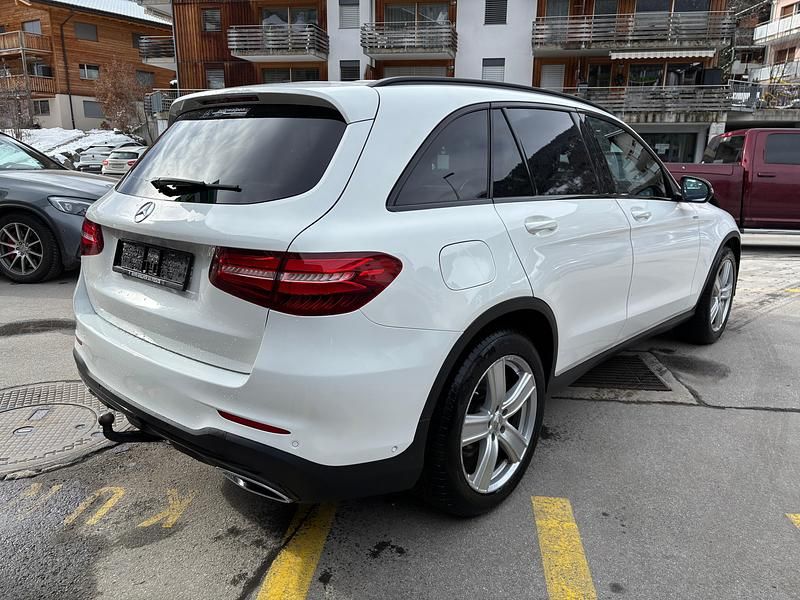 Gebraucht Mercedes GLC250 AMG line 204 PS (150 kW) 2016 Weiss SUV