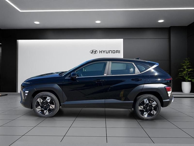 Neu Hyundai Kona 128 PS (94 kW) 2025 Schwarz SUV