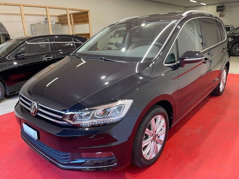 Gebraucht VW Touran Highline 150 PS (110 kW) 2023 Van / Kleinbus