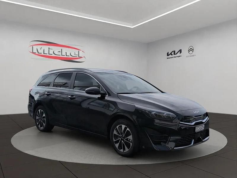 Neu Kia Ceed Sportswagon Style 141 PS (103 kW) 2025 Schwarz Kombi