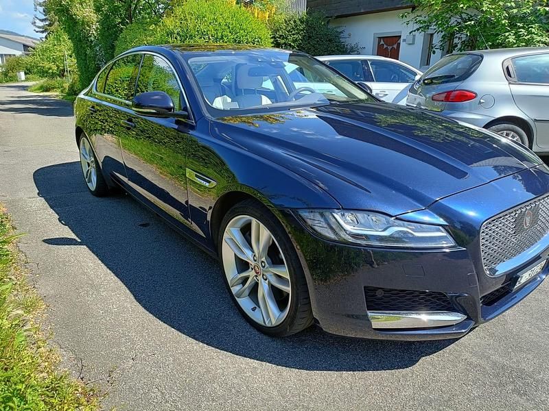 Gebraucht Jaguar XF Prestige 340 PS (250 kW) 2015