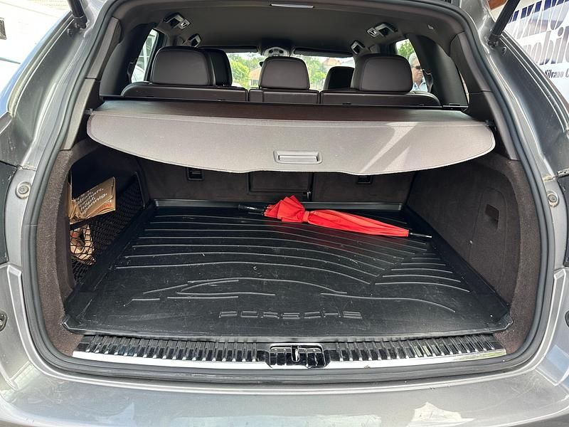 Gebraucht Porsche Cayenne 300 PS (220 kW) 2011 SUV