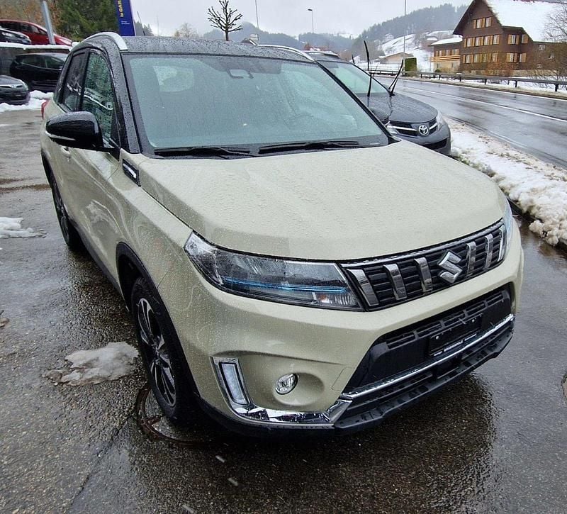 Gebraucht Suzuki Vitara 115 PS (84 kW) 2024 SUV