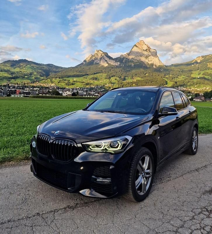 Schwarz Gebraucht 2022 BMW X1 M Sport SUV | CHF 30’990 (Fairer Preis) - Bild 1/4