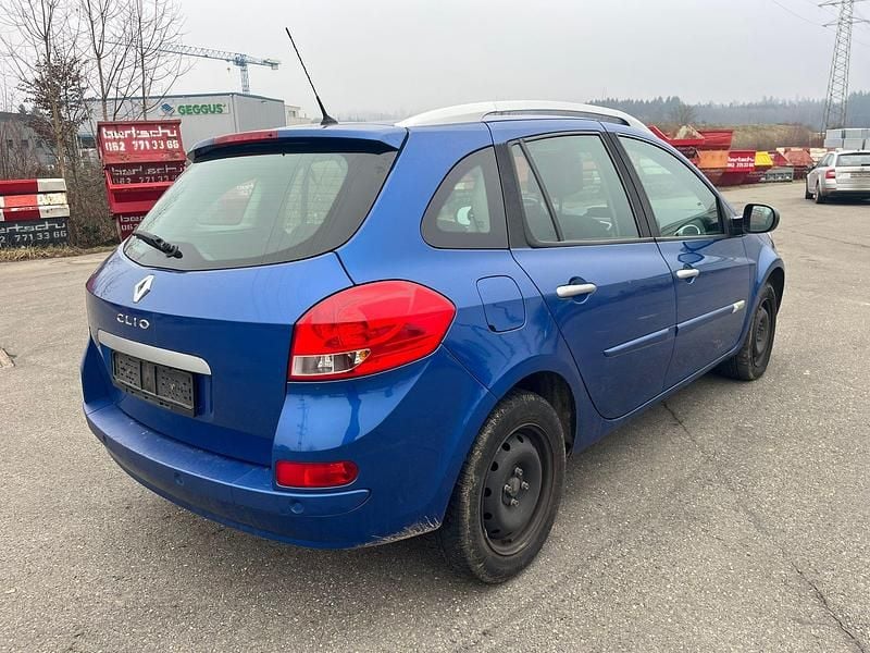 Gebraucht Renault Clio II Dynamique 128 PS (94 kW) 2009