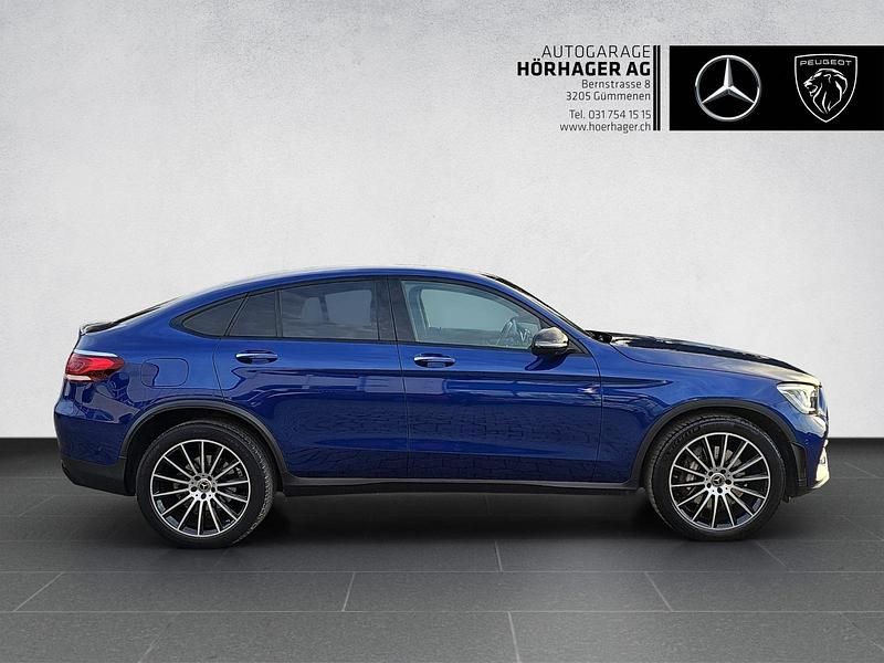 Gebraucht Mercedes GLC300 AMG line 245 PS (180 kW) 2022 Blau Coupé