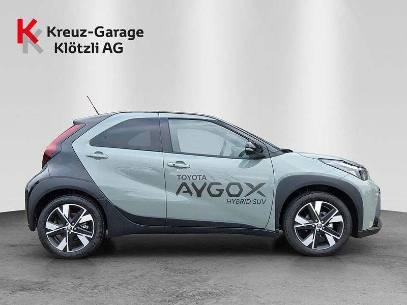Neu Toyota Aygo X Trend 116 PS (85 kW) 2025 Grün SUV