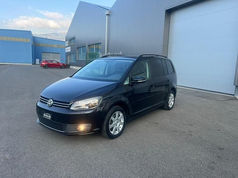 Gebraucht VW Touran Trendline 140 PS (102 kW) 2013 Van / Kleinbus