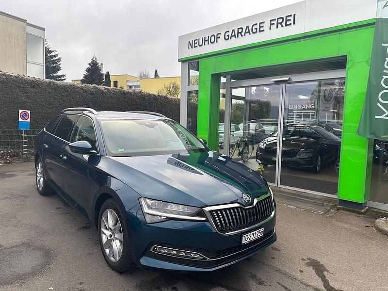 Blau Gebraucht 2022 Skoda Superb Style Kombi | CHF 31’900 (Etwas zu teuer) - Bild 1/4