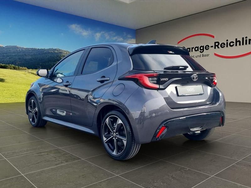 Neu Toyota Yaris Hybrid Premium 131 PS (96 kW) 2026 Kleinwagen