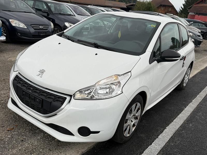 Gebraucht Peugeot 208 Access 68 PS (50 kW) 2014 Kleinwagen