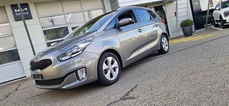 Silber Gebraucht 2015 Kia Carens Van / Kleinbus | CHF 7’200 (Fairer Preis) - Bild 1/4