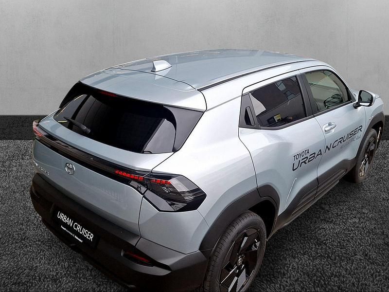 Neu Toyota Urban Cruiser Comfort 105 kW (144 PS) 2026 Silber SUV