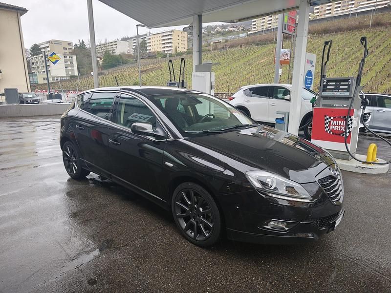 Gebraucht Lancia Delta 190 PS (139 kW) 2014 Kleinwagen