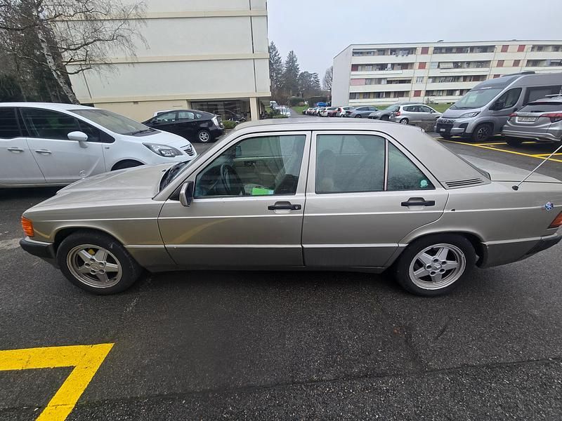 Gebraucht Mercedes 190 132 PS (97 kW) 1993 Limousine