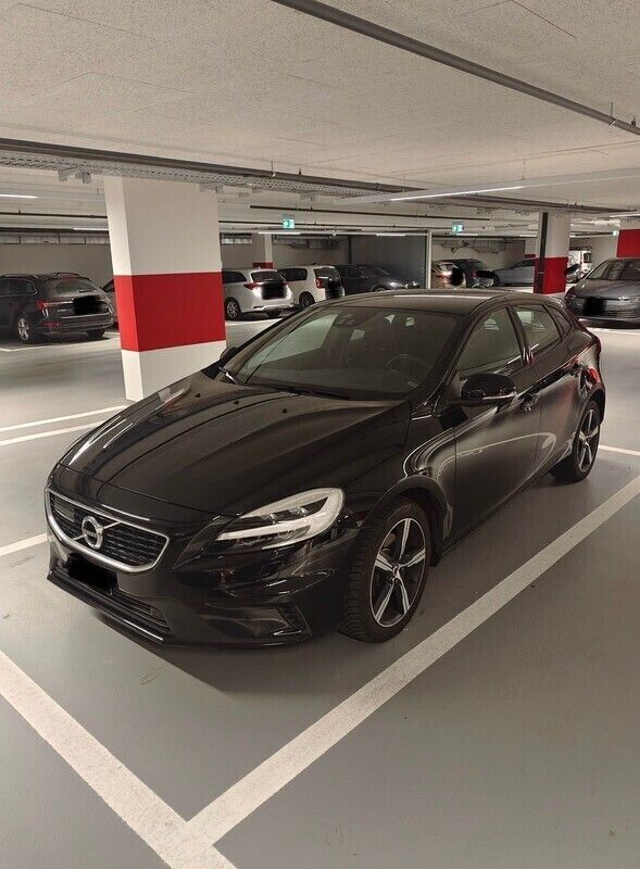 Gebraucht 2019 Volvo V40 R-Design Kombi | CHF 18’900 (Fairer Preis) - Bild 1/4