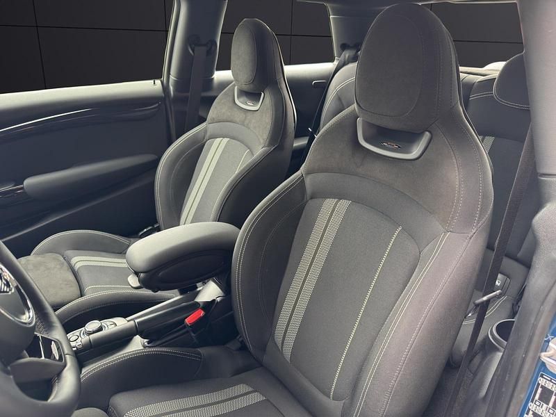 Gebraucht Mini John Cooper Works 231 PS (169 kW) 2024 Blau Kleinwagen