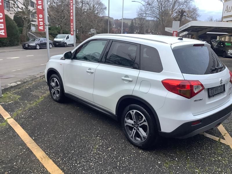 Gebraucht Suzuki Vitara 120 PS (88 kW) 2017 SUV